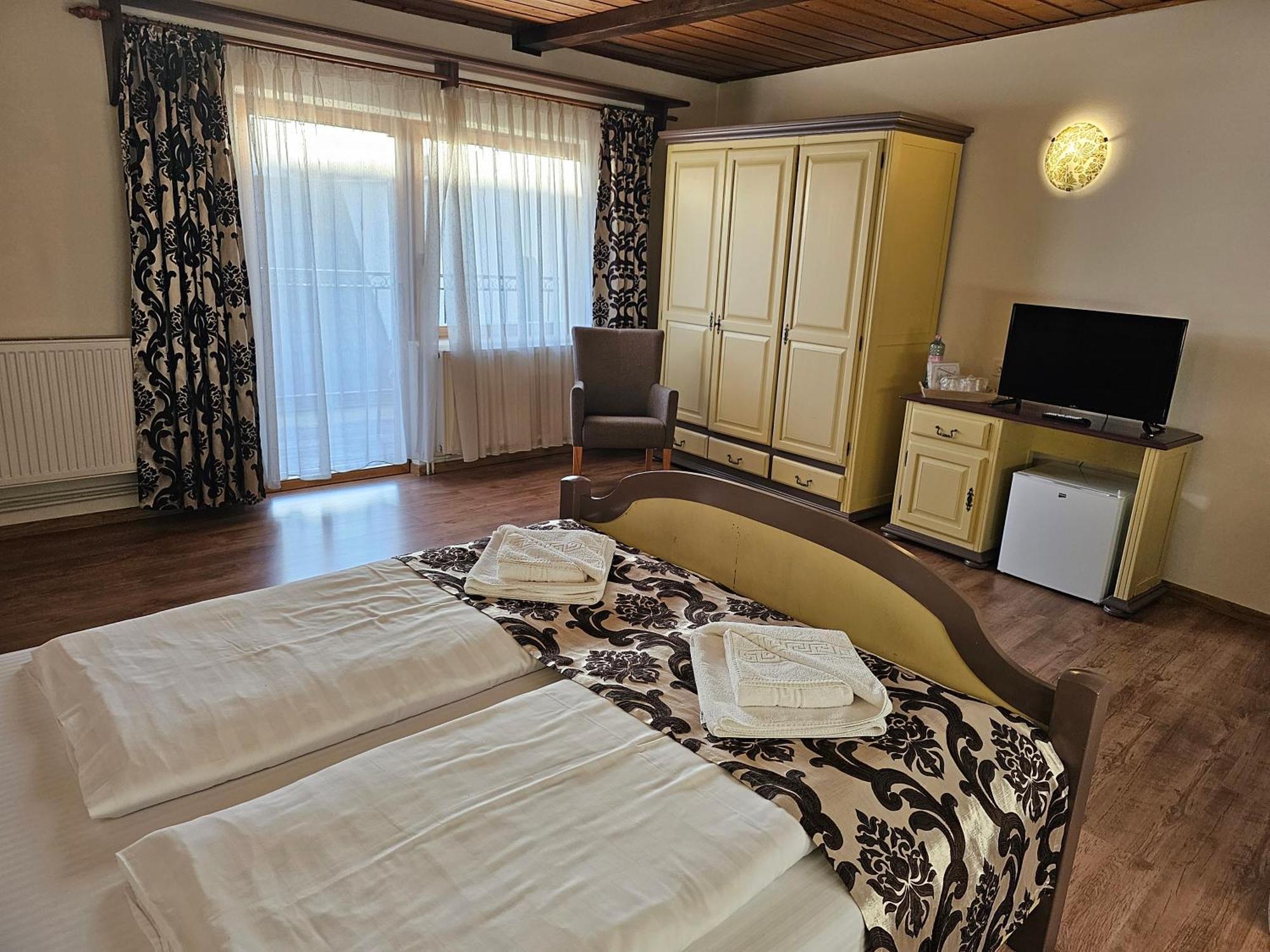 Gasthof Clara Sibiu Exteriör bild