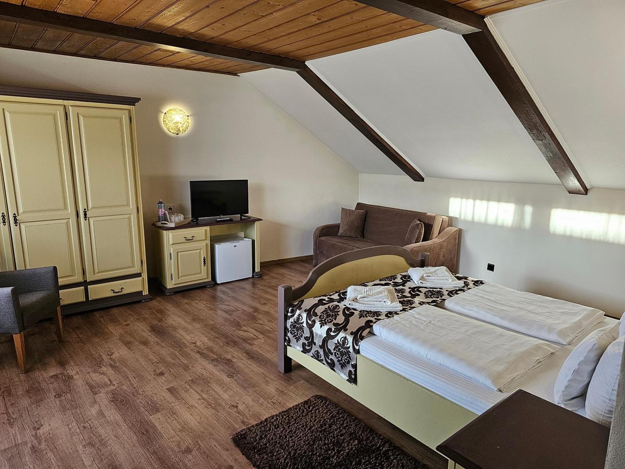 Gasthof Clara Sibiu Exteriör bild