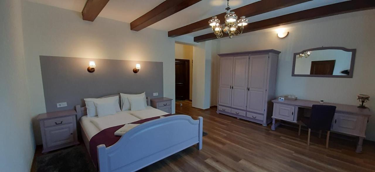 Gasthof Clara Sibiu Exteriör bild